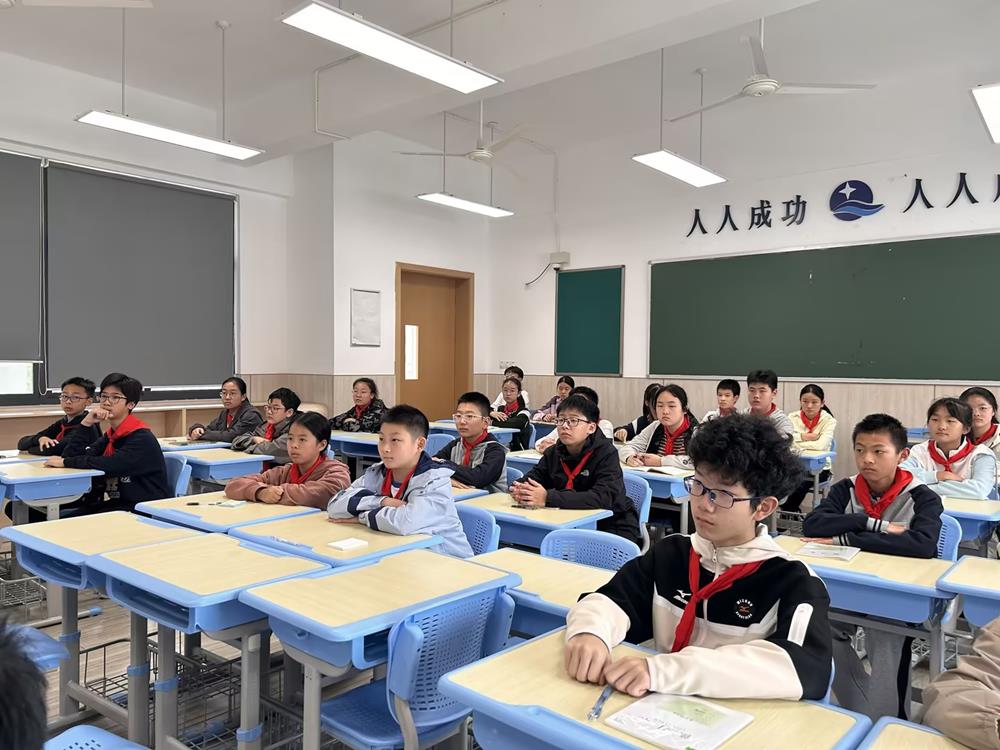 528f84d0aed944b1b1b362f24d4d9fde.jpg 528f84d0aed944b1b1b362f24d4d9fde.jpg