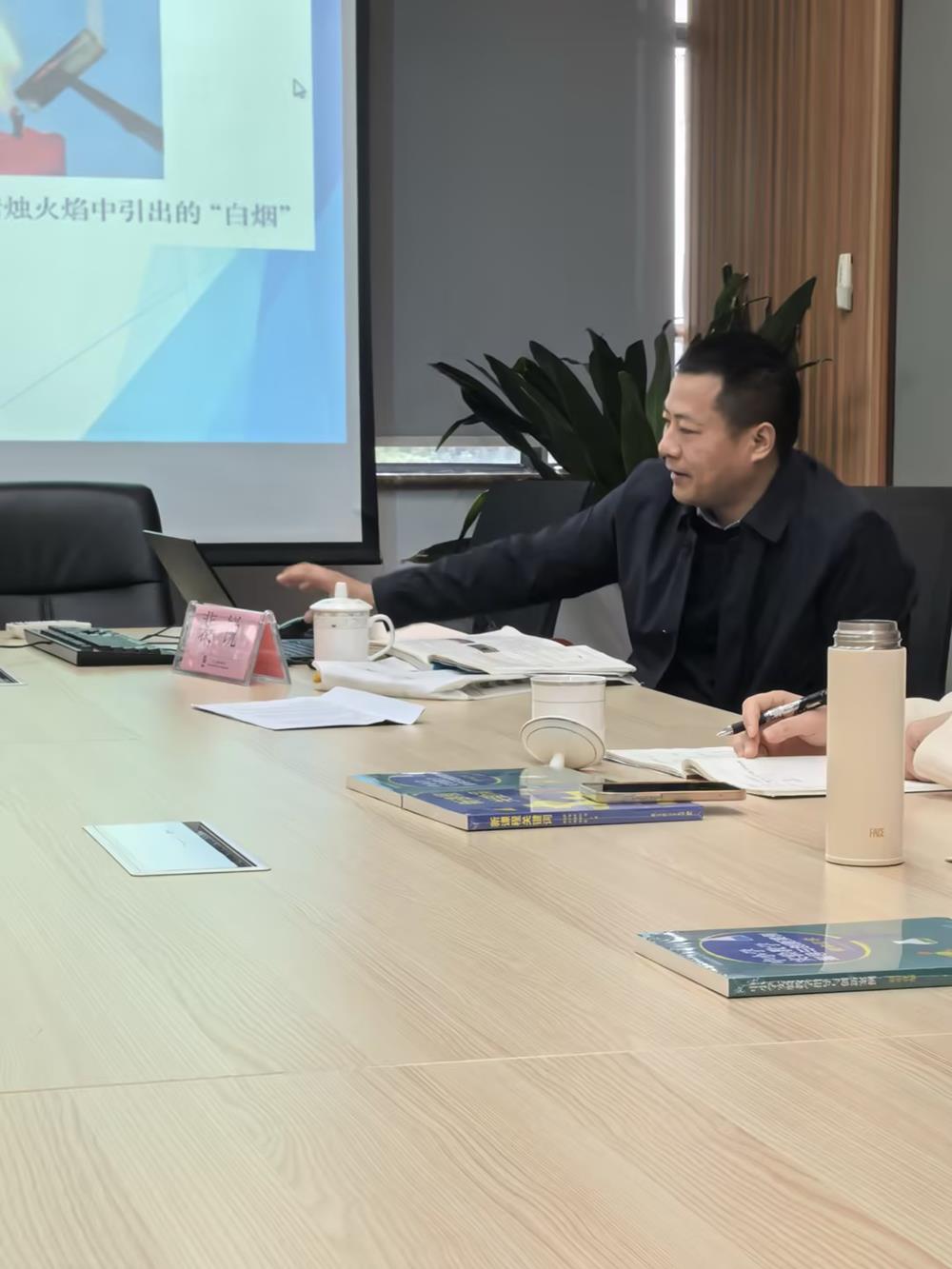 9b3e97d993a34e91823a90c5c7436cb5.jpg 9b3e97d993a34e91823a90c5c7436cb5.jpg