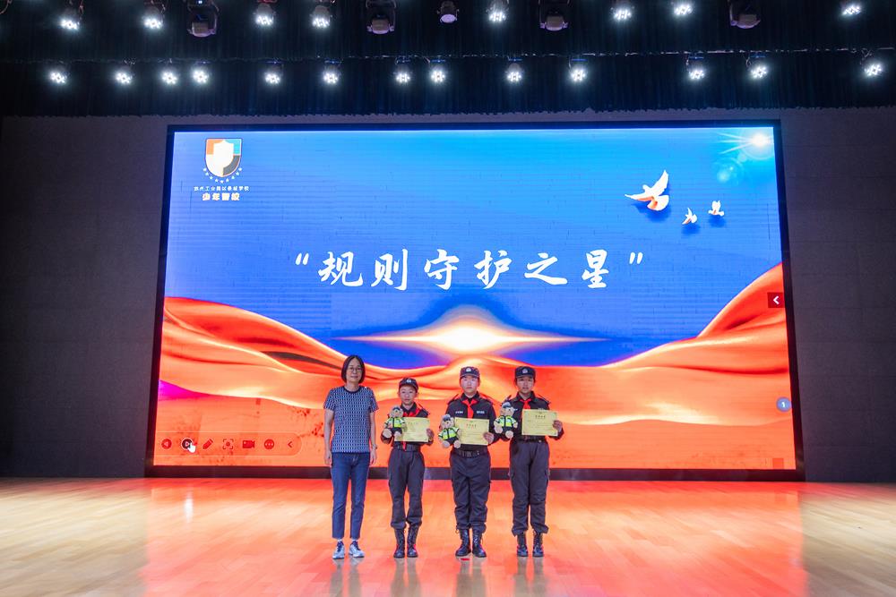 70b03ad2f19743169a2d3f8ae1d47b7c.jpg 70b03ad2f19743169a2d3f8ae1d47b7c.jpg